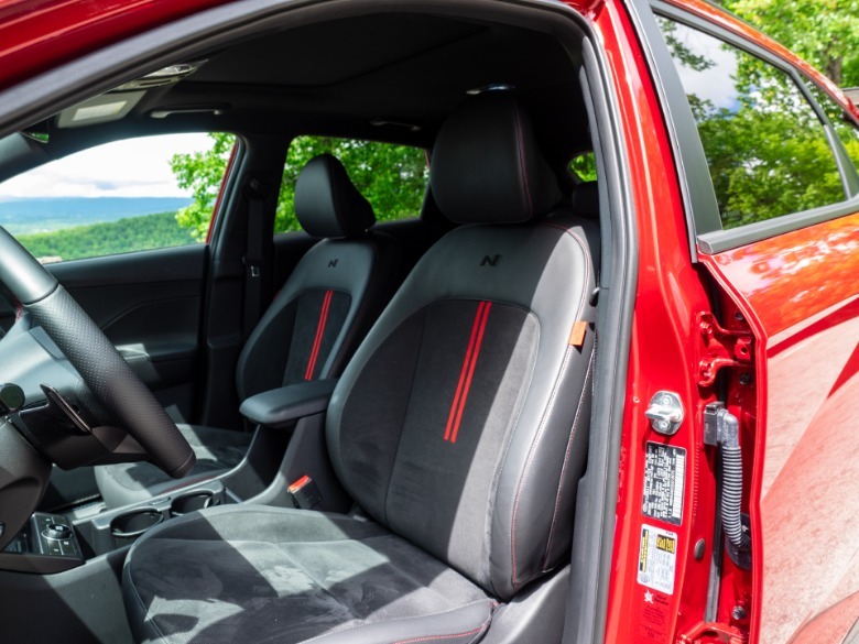 2025 Hyundai Kona Electric N Line front seats